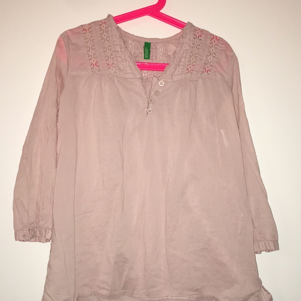 2 Tops  H&M is 100% Cotton Size 10-12 Benetton does not have tag approx Sz 10
